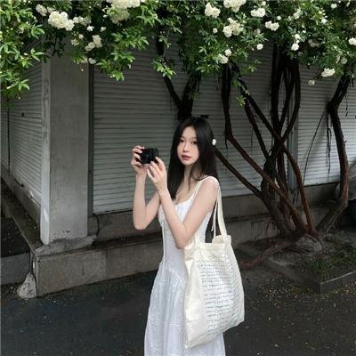 她和她的她